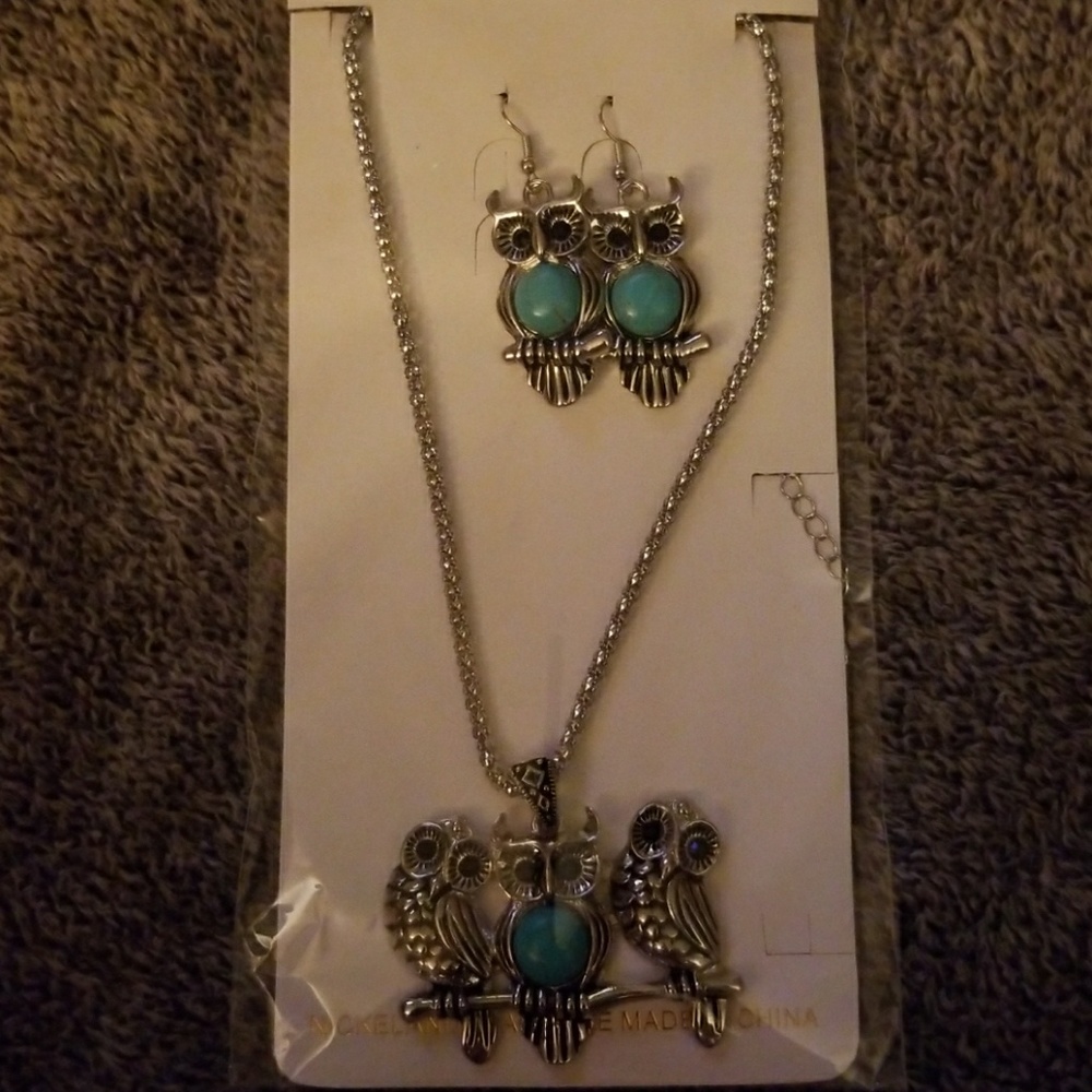 Three Owl Branch Turquoise Necklace & Earring Set - Picture 2 of 8